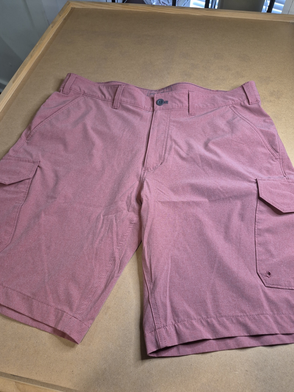 Eddie Bauer Men's Cargo Shorts in Dusty Rose